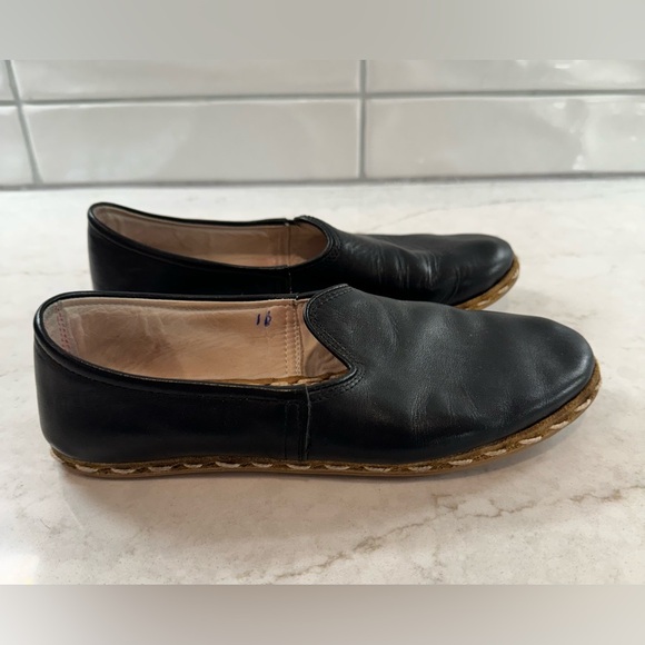 Sabah Leather slip one, EU Size 38, US Size 7.5 - Picture 2 of 6